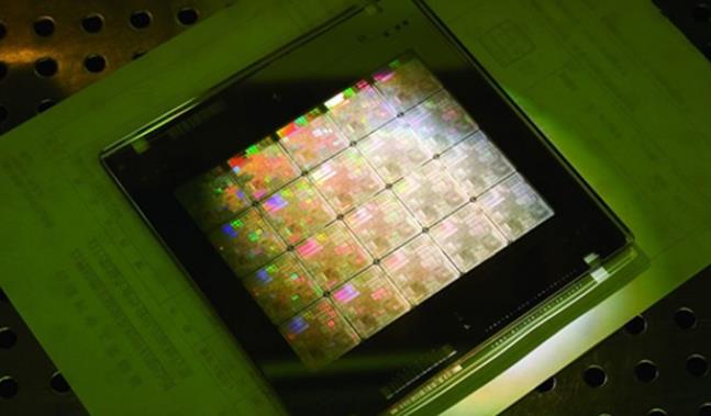 國(guó)產(chǎn)CPU進(jìn)步，單核性能提升50%：不能指望國(guó)外